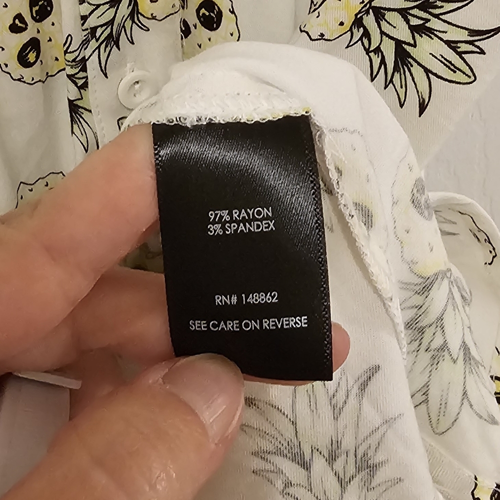 Torrid EUC White Skull and Pineapple Print Shirt - Picture 9 of 10